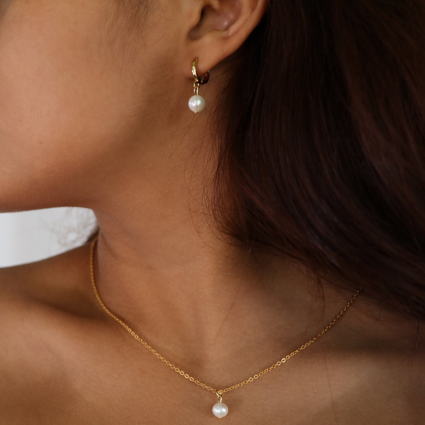 freshwater pearl hoop earrings